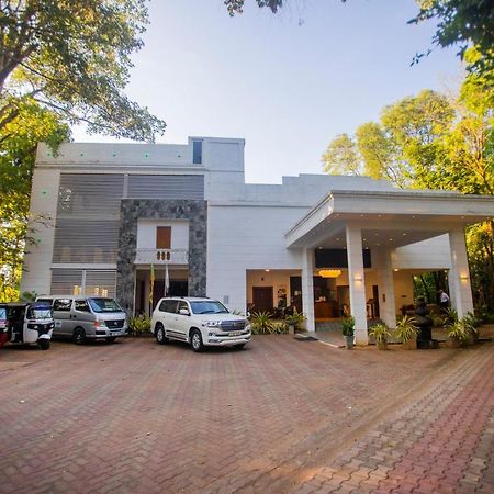 Hotel Eden Garden Σιγκιρίγια Εξωτερικό φωτογραφία