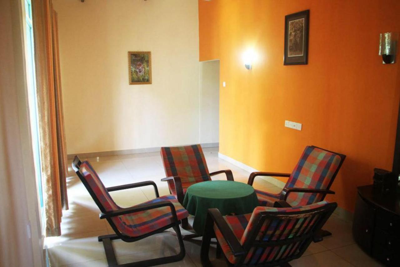 Hotel Eden Garden Σιγκιρίγια Εξωτερικό φωτογραφία