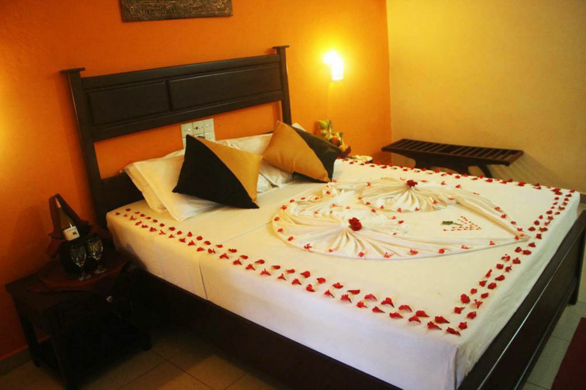Hotel Eden Garden Σιγκιρίγια Εξωτερικό φωτογραφία