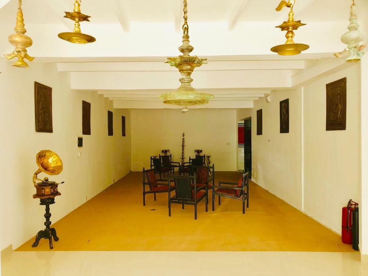Hotel Eden Garden Σιγκιρίγια Εξωτερικό φωτογραφία