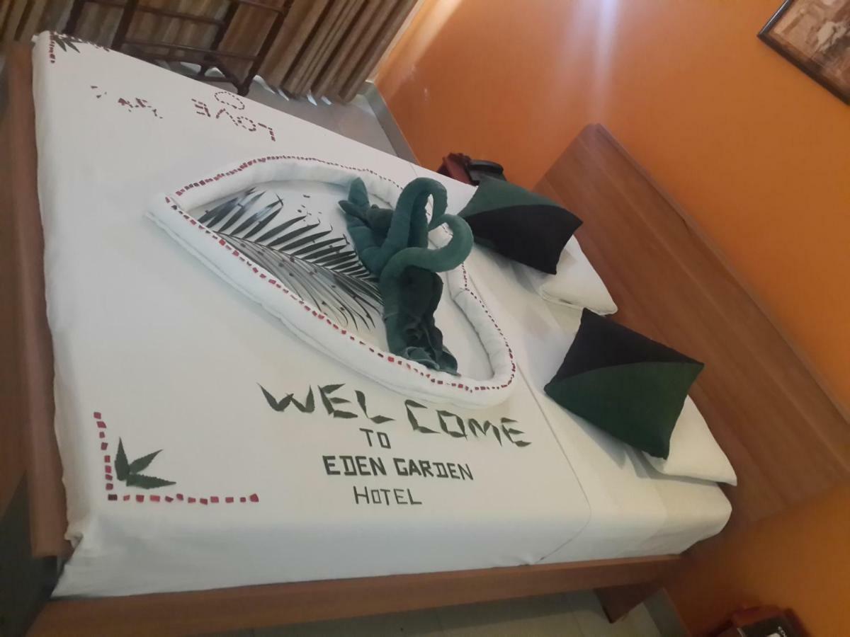 Hotel Eden Garden Σιγκιρίγια Εξωτερικό φωτογραφία